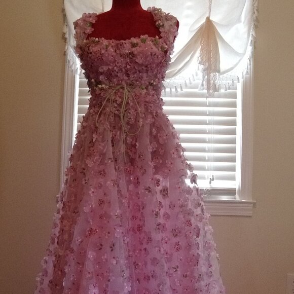 Authentic Teuta Matoshi Rose Gown - Picture 5 of 5